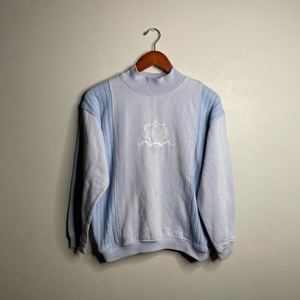 90’s Vintage blue sweatshirt with embroidered logo size small